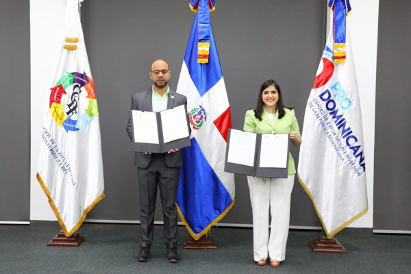 ProDominicana y CCDF firman acuerdo de Ventanilla Única para impulsar Inversión Extranjera la Frontera bajo la Ley 12-21